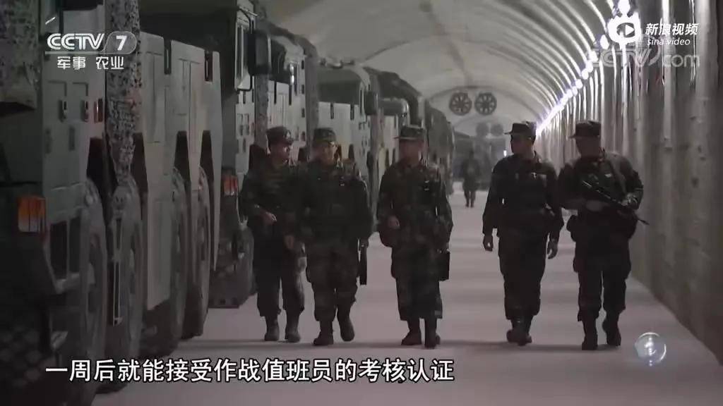 中国正试图将东风-41导弹搬上列车高铁拉着东风-41全国跑？外媒：(图10)