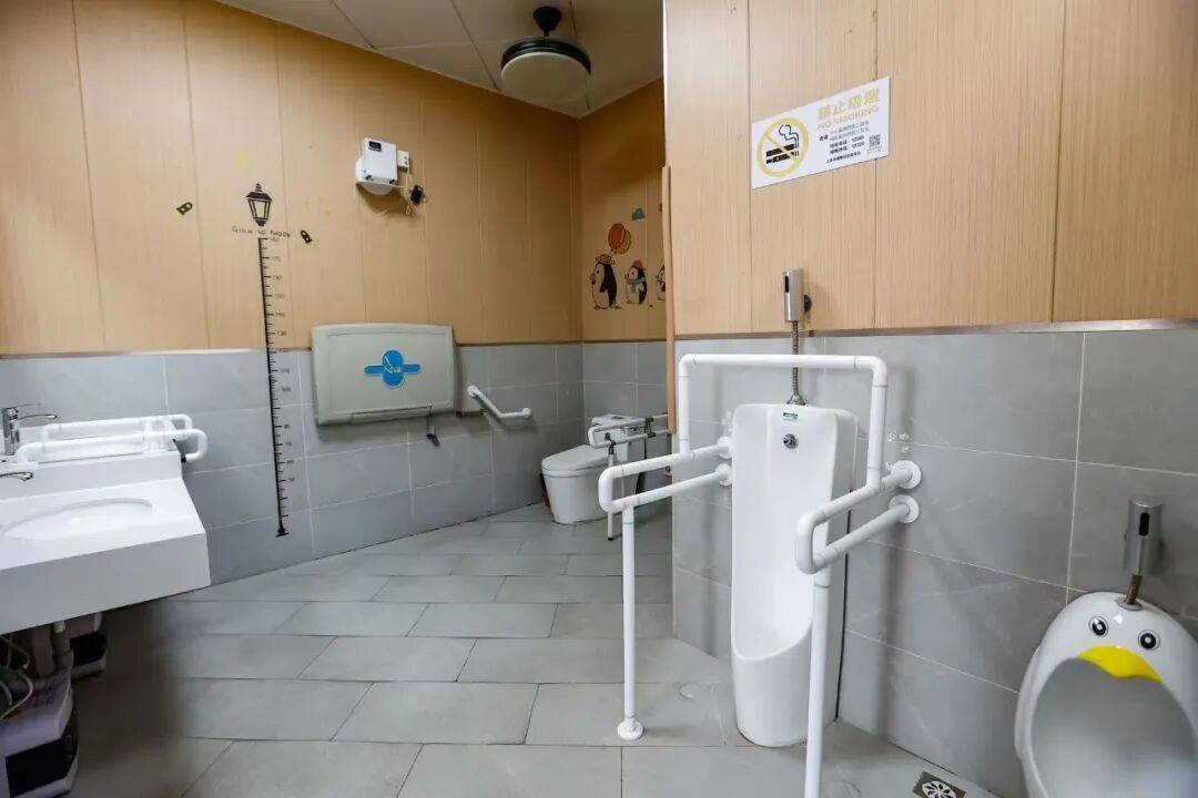 ！把便民服务办到心坎上 民生答卷4家菜场改造、250户无障碍升级(图6)